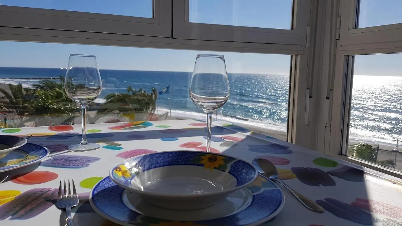 Beachfront 82 Torrox